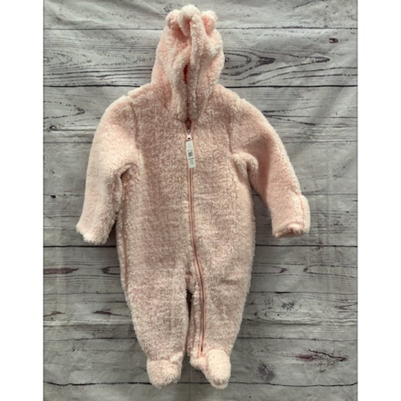 Baby GAP Pink One-Piece Snowsuit/Covering size 6-12M